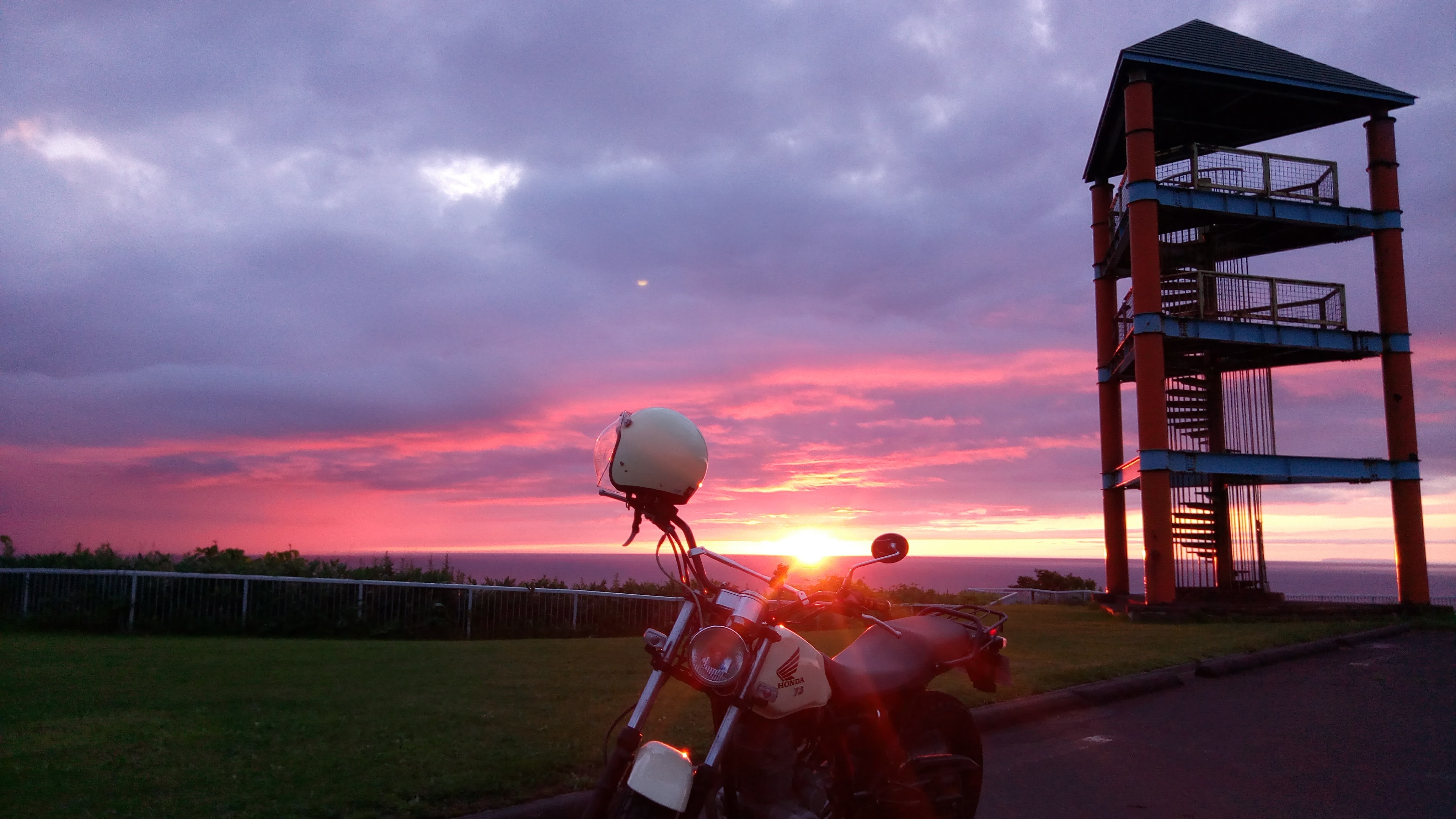 【2017年・夏の北海道】最高の夕陽を見た、小平町望洋台キャンプ場！Vol.3