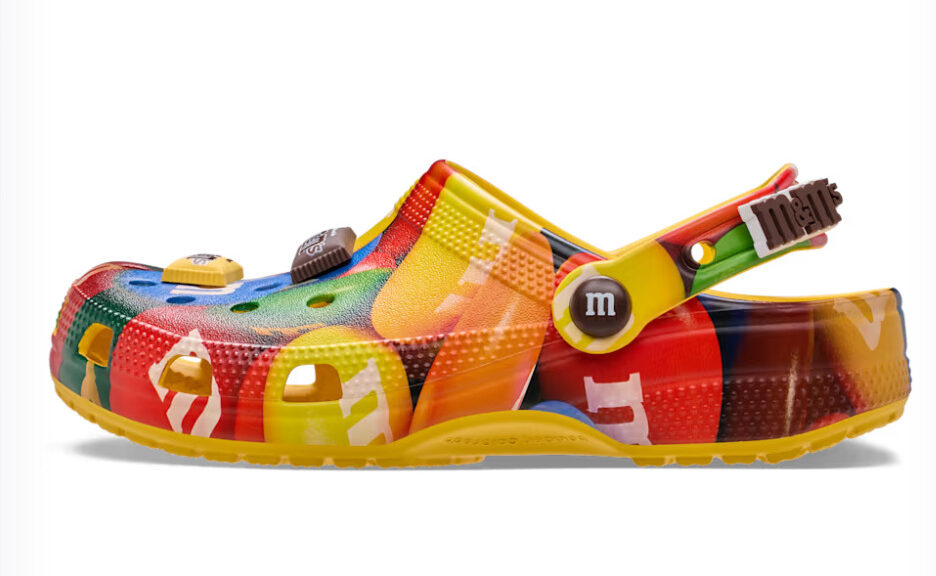 【クロックス】m&m’sとのコラボサンダルが、かわいい